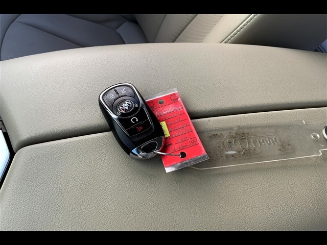 2020 Buick Envision Essence:K63692