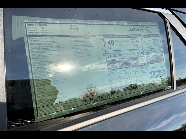 2024 Kia Niro SX Touring:840131