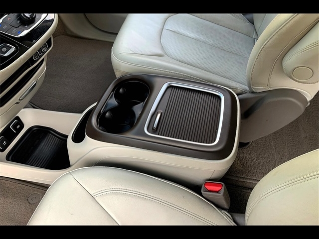 2021 Chrysler Pacifica Touring L:K63651