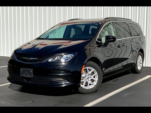 Photo of 2021 Chrysler Voyager LXi in Joplin, MO 2021 Chrysler Voyager LXi  K63705
