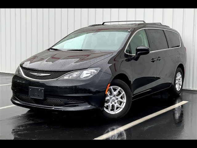 Photo of 2021 Chrysler Voyager LXi in Joplin, MO 2021 Chrysler Voyager LXi  K63706