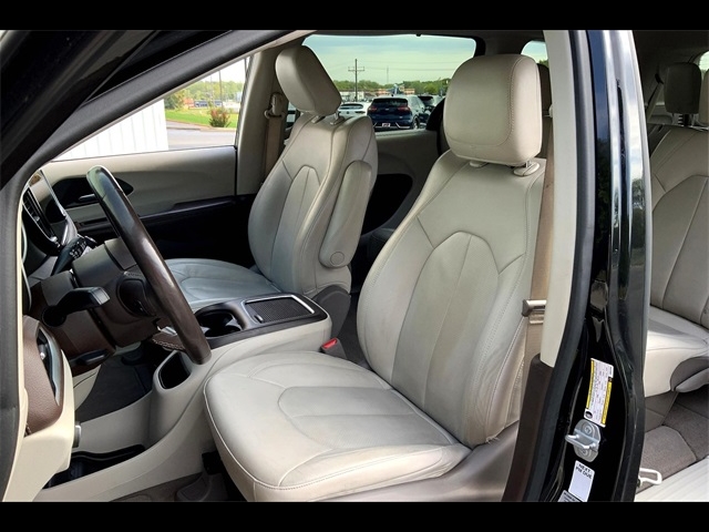 2021 Chrysler Pacifica Touring L:K63651