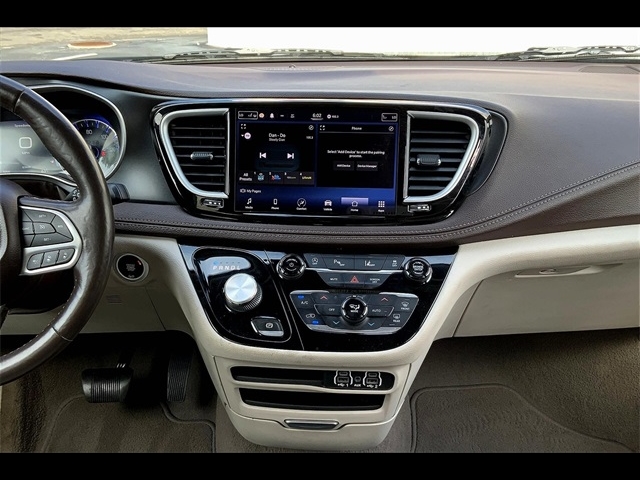 2021 Chrysler Pacifica Touring L:K63651