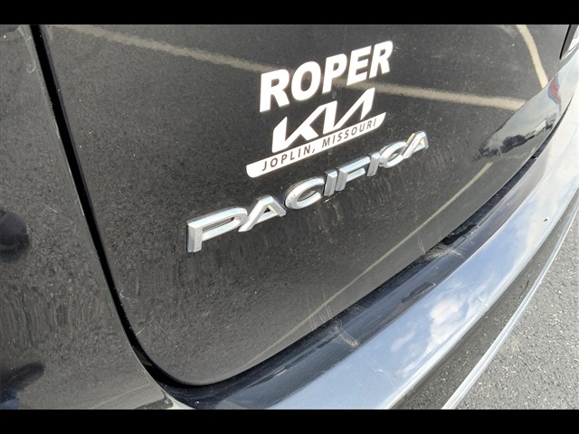 2021 Chrysler Pacifica Touring L:K63651