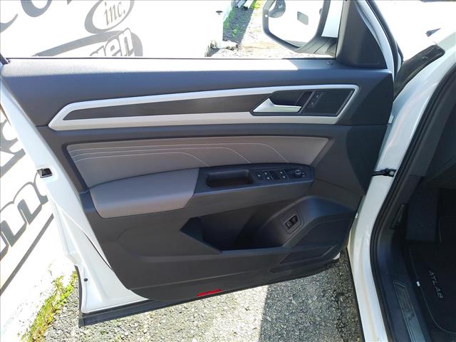 2023 Volkswagen Atlas SETech AWD 7 Seat:10568