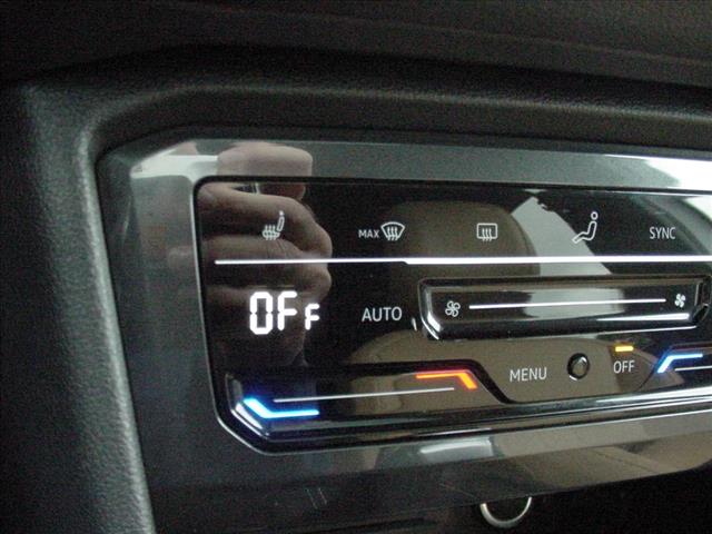 2022 Volkswagen Tiguan SE ONE OWNER All Wheel Drive:10388