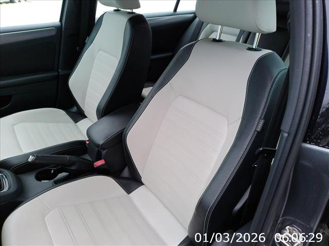 2016 Volkswagen Jetta Sport 5spd:10435