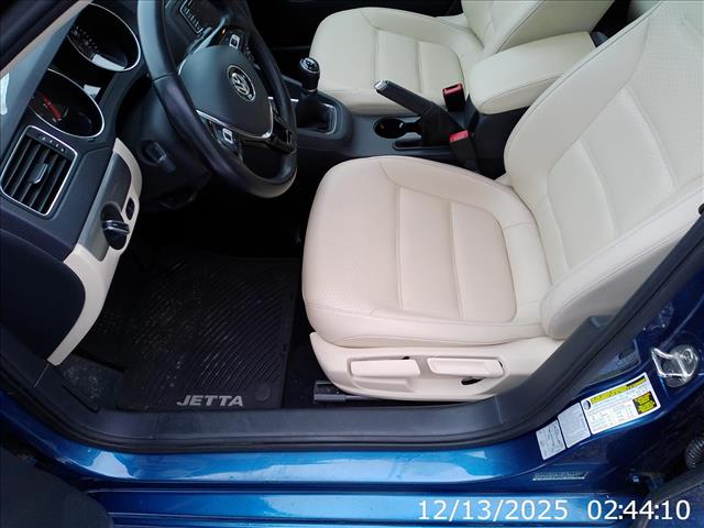 2018 Volkswagen Jetta SE Manual 5spd RARE LOW MILES:10431