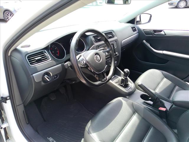 2017 Volkswagen Jetta SE Manual:10505