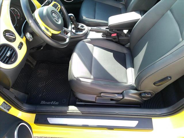 2014 Volkswagen Beetle 2.5L Automatic Sunroof:10473