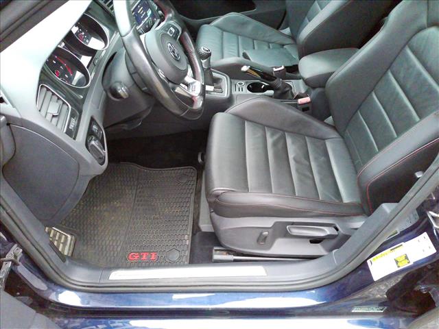 2017 Volkswagen Golf GTI:10558