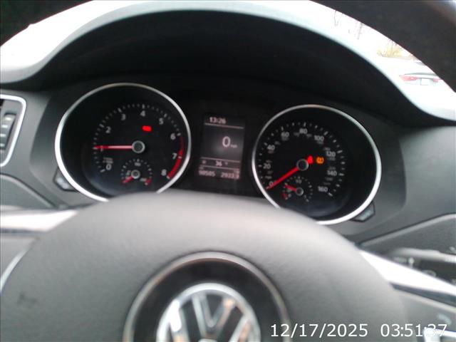 2017 Volkswagen Jetta SE Manual:10432