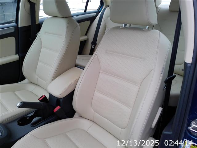 2018 Volkswagen Jetta SE Manual 5spd RARE LOW MILES:10431