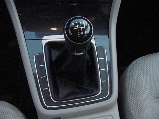 2019 Volkswagen Golf S Manual:10424