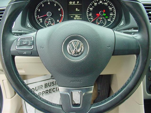 2015 Volkswagen Passat Limited 1.8 Turbo:10398