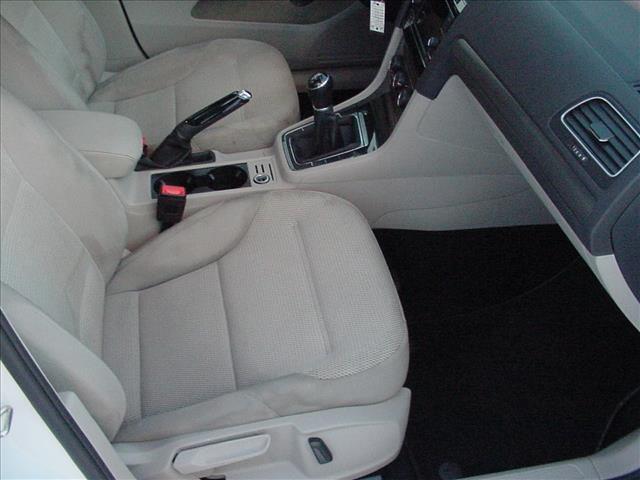 2019 Volkswagen Golf S Manual:10424