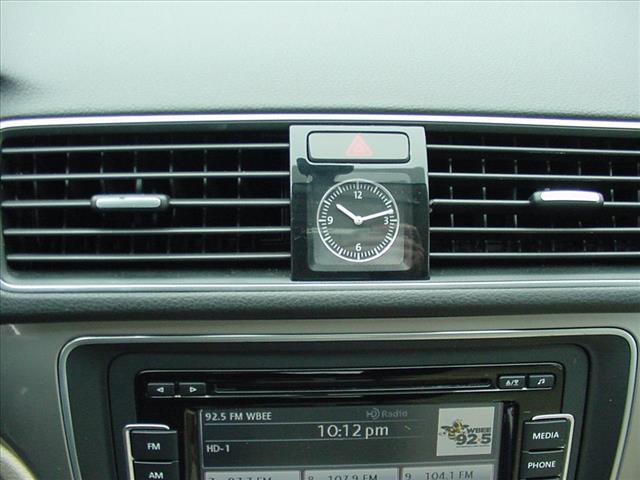 2015 Volkswagen Passat Limited 1.8 Turbo:10398