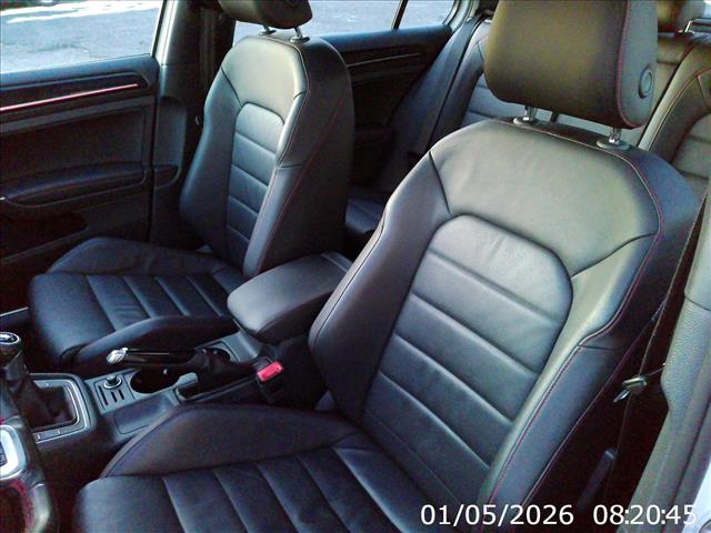 2017 Volkswagen Golf GTI SE Manual:10438