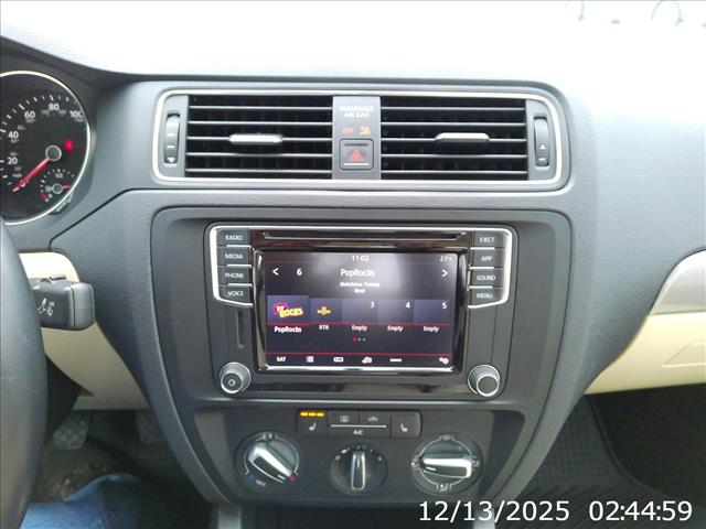 2018 Volkswagen Jetta SE Manual 5spd RARE LOW MILES:10431