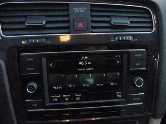 2019 Volkswagen Golf S Manual:10424