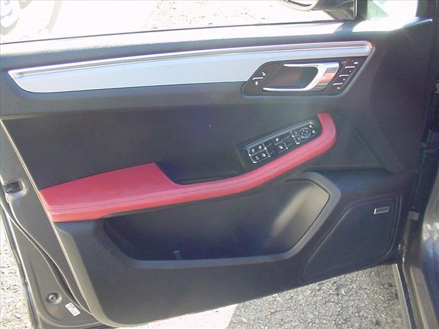 2016 Porsche Macan Rated 400 Hp:10403