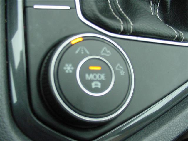 2022 Volkswagen Tiguan SE ONE OWNER All Wheel Drive:10388