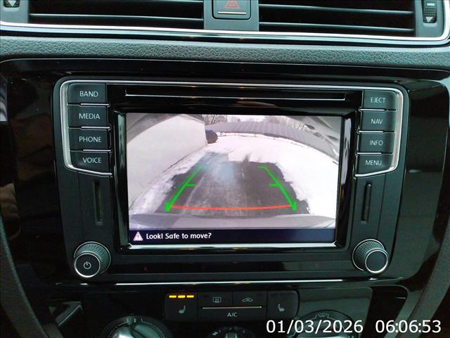 2016 Volkswagen Jetta Sport 5spd:10435