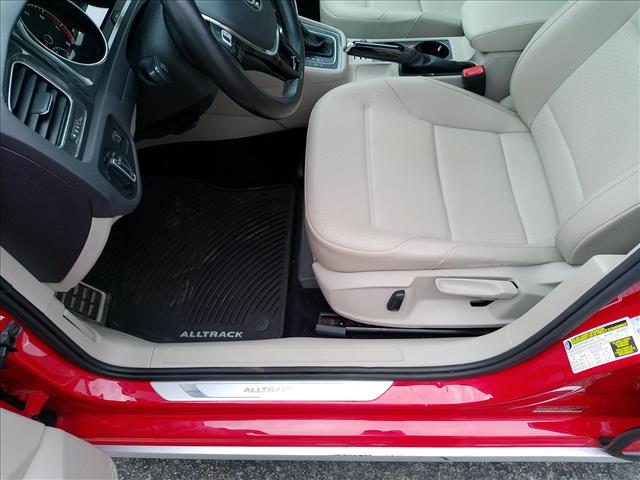 2017 Volkswagen Golf Alltrack Alltrack TSI SE 4 Motion:10459