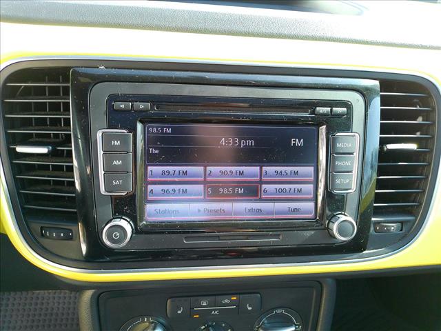 2014 Volkswagen Beetle 2.5L Automatic Sunroof:10473