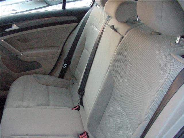 2019 Volkswagen Golf S Manual:10424