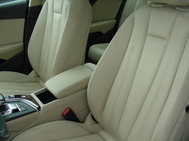 2017 Audi A4 Quattro Premium Plus photo 12