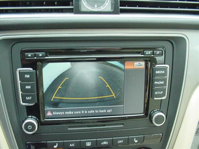 2015 Volkswagen Passat Limited 1.8 Turbo:10398