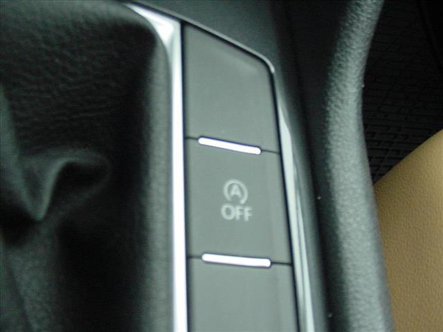 2022 Volkswagen Tiguan SE ONE OWNER All Wheel Drive:10388