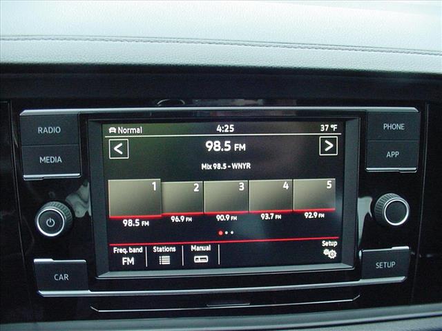 2019 Volkswagen Jetta 35th Anniversary GLI Manual:10420