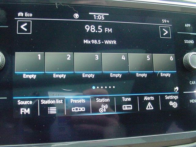 2022 Volkswagen Tiguan SE ONE OWNER All Wheel Drive:10388