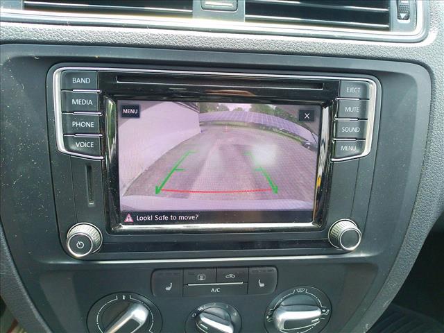 2017 Volkswagen Jetta SE Manual:10505