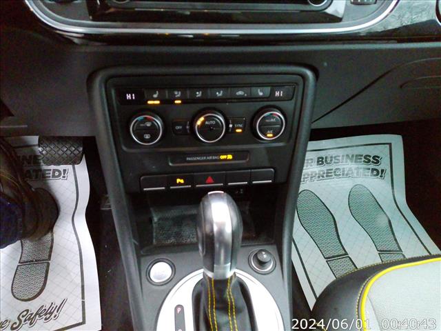 2016 Volkswagen Beetle Dune 1 OWNER:10429