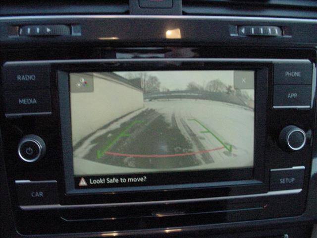 2019 Volkswagen Golf S Manual:10424