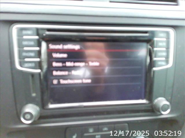 2017 Volkswagen Jetta SE Manual:10432