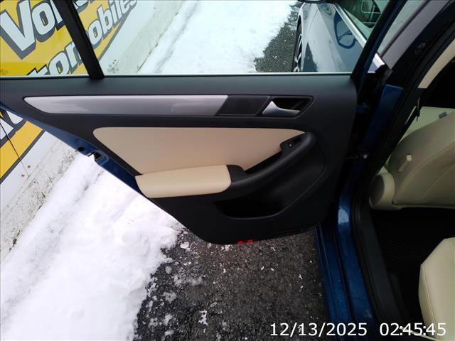 2018 Volkswagen Jetta SE Manual 5spd RARE LOW MILES:10431