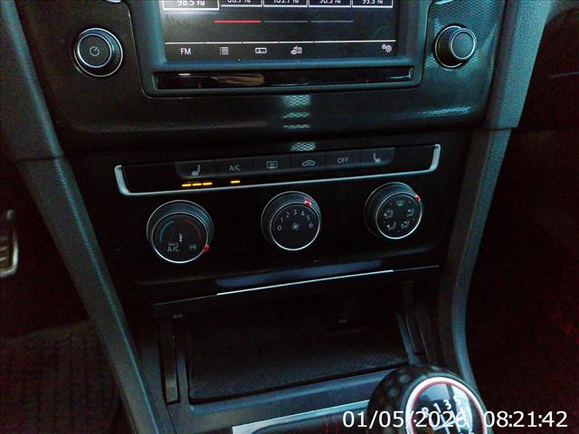 2017 Volkswagen Golf GTI SE Manual:10438