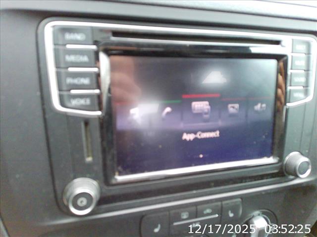 2017 Volkswagen Jetta SE Manual:10432