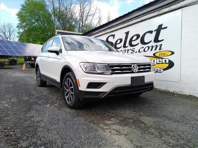 2020 Volkswagen Tiguan SE All Wheel Drive LOW Mileage  10477