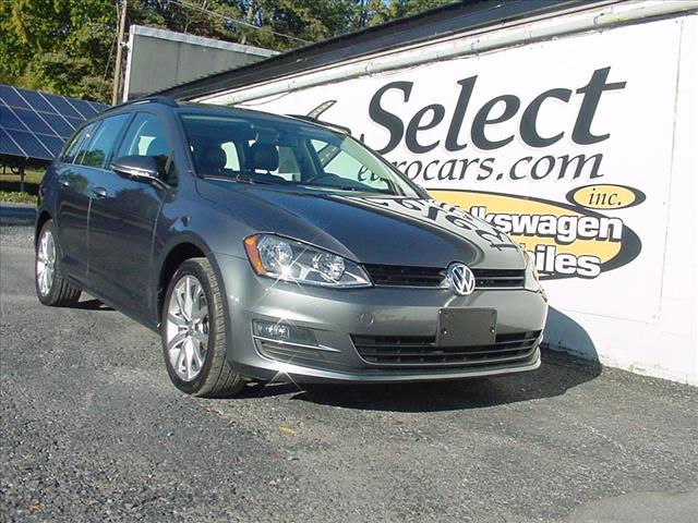 Photo of 2015 Volkswagen Golf SportWagen SportWagen SE Tsi in Waterloo, NY 2015 Volkswagen Golf SportWagen SportWagen SE Tsi  10384