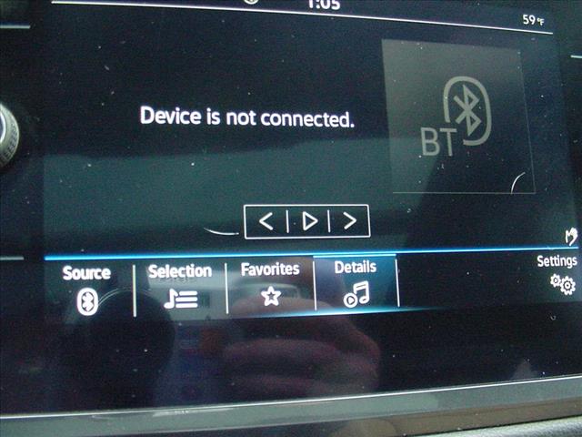 2022 Volkswagen Tiguan SE ONE OWNER All Wheel Drive:10388