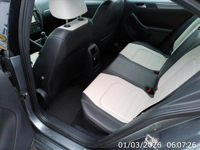 2016 Volkswagen Jetta Sport 5spd:10435