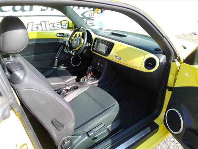 2014 Volkswagen Beetle 2.5L Automatic Sunroof:10473