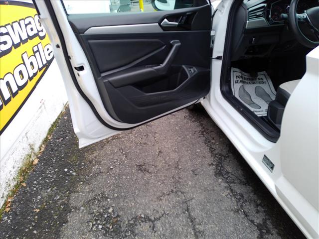 2021 Volkswagen Jetta R Line 6spd MANUAL Georgia Car:10456