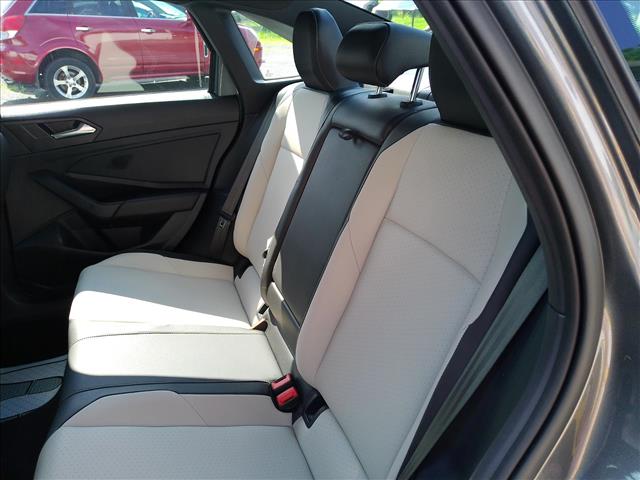 2020 Volkswagen Jetta 6spd R Line 1.4l EPA 40MPG Hwy:10528