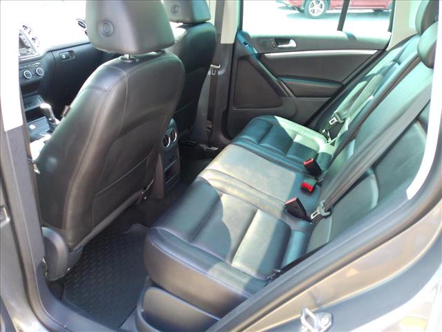 2013 Volkswagen Tiguan Select Trade:10537
